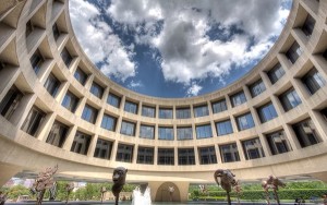 hirshhorn-director-resigns